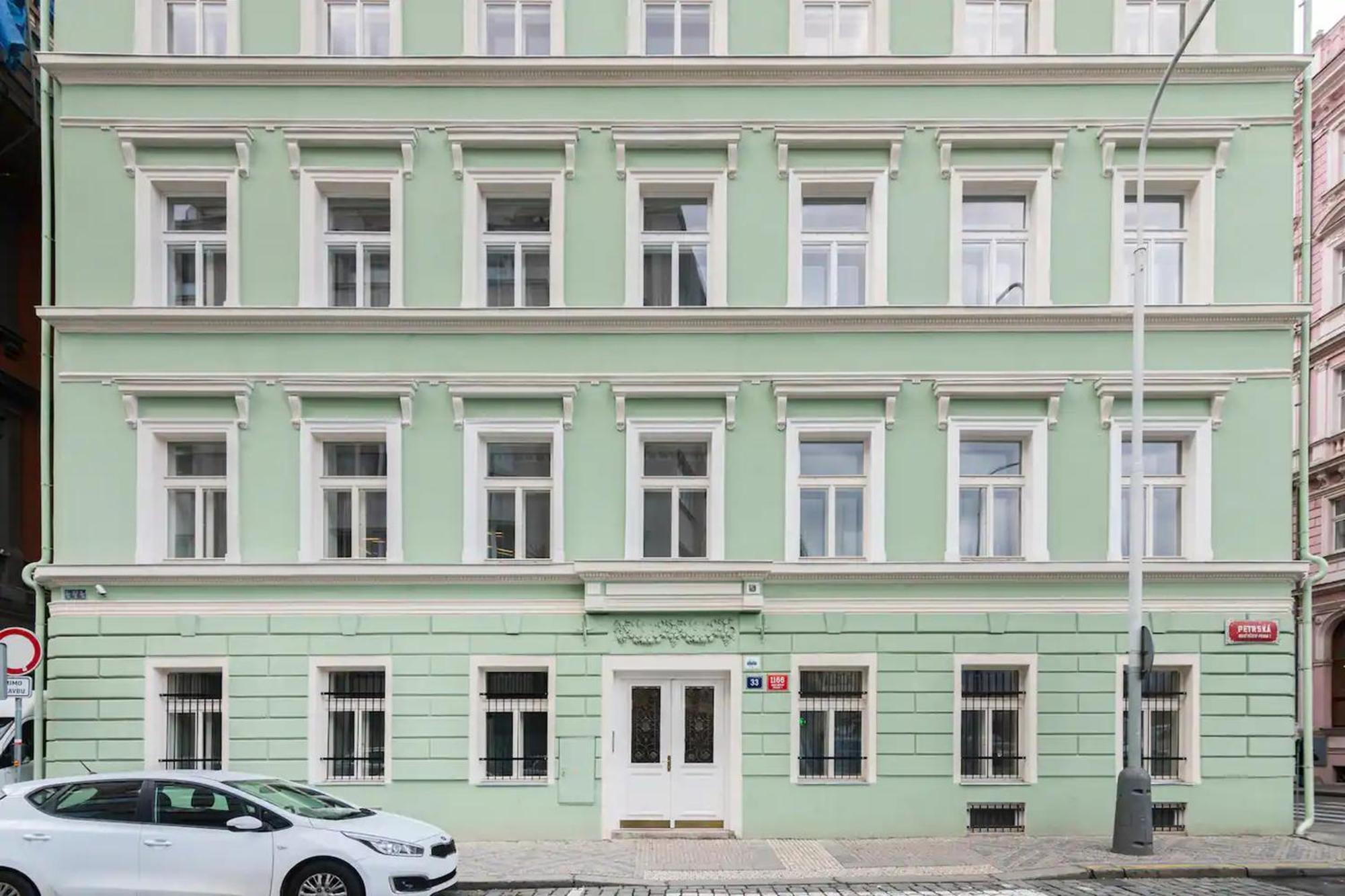 Emerald Apartments Boutique Residence Прага Экстерьер фото