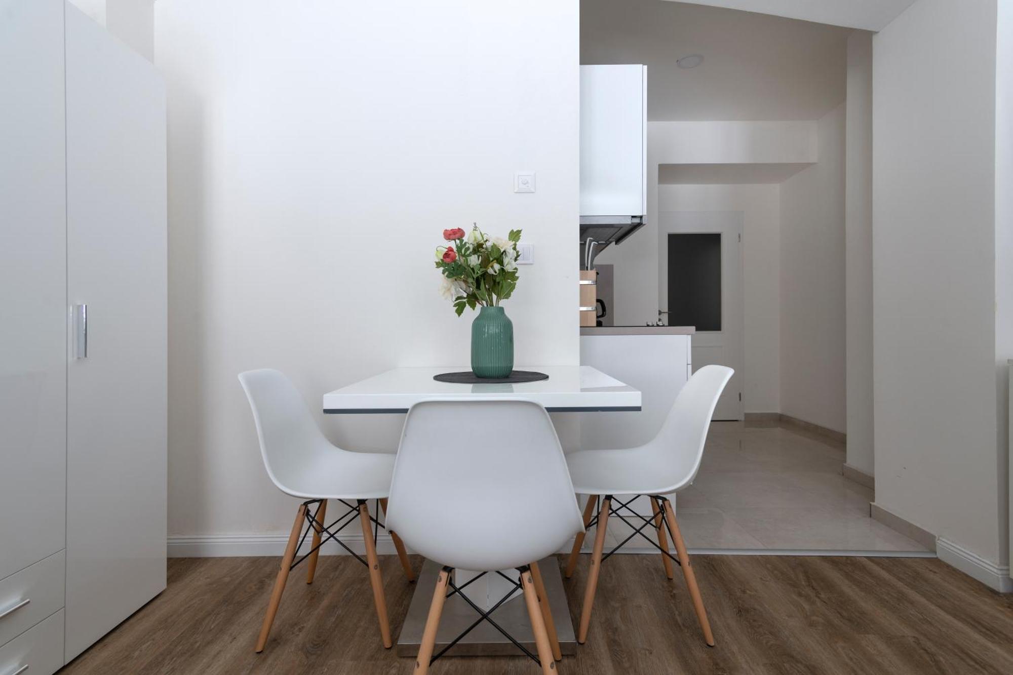 Emerald Apartments Boutique Residence Прага Экстерьер фото